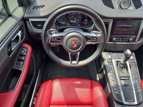 Used 2018 Porsche Macan GTS AWD/4WD image 11