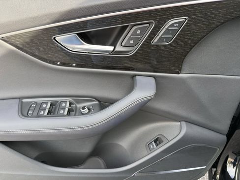 Used 2025 Audi Q7 3.0T Premium Plus AWD/4WD image 18