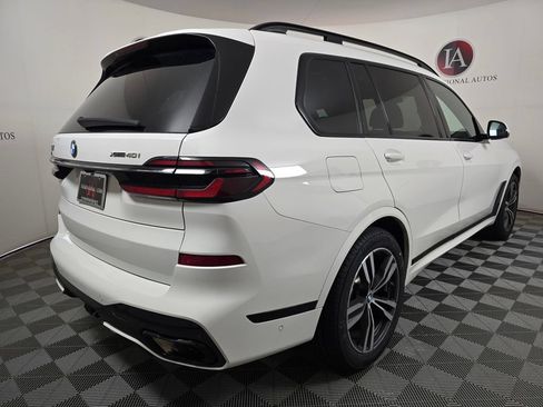 Used 2025 BMW X7 xDrive40i w/ Executive Package AWD/4WD image 4