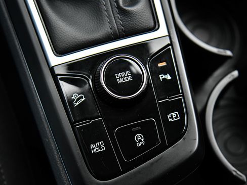 Used 2024 Kia Sportage LX image 25