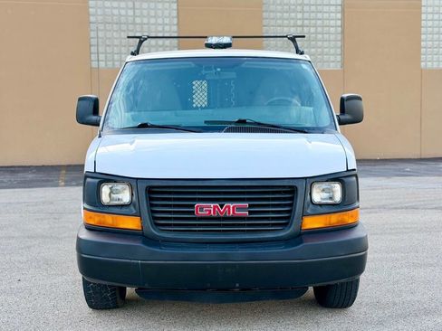 Used 2010 GMC Savana 1500 AWD image 2