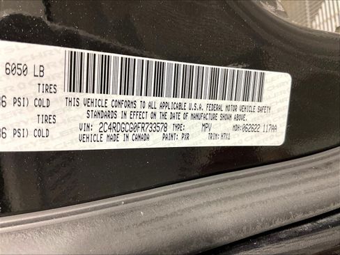 Used 2015 Dodge Grand Caravan SXT FWD image 17