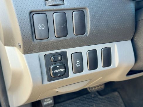 Used 2015 Toyota Tacoma PreRunner image 16