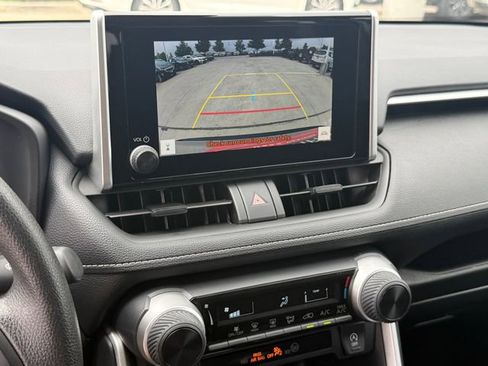 Used 2025 Toyota RAV4 LE FWD image 17