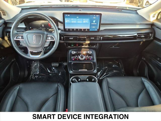 Certified 2022 Lincoln Nautilus FWD w/ Premium Package image 23