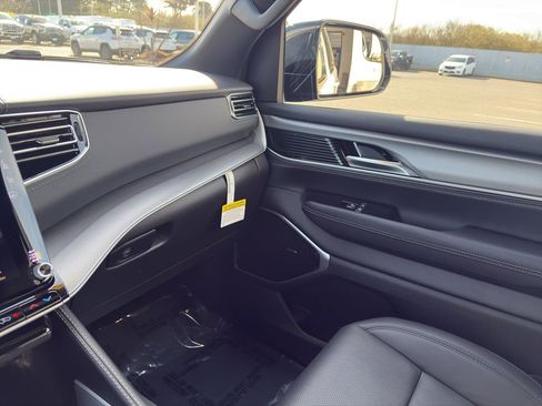 New 2026 Jeep Grand Wagoneer L Limited image 14