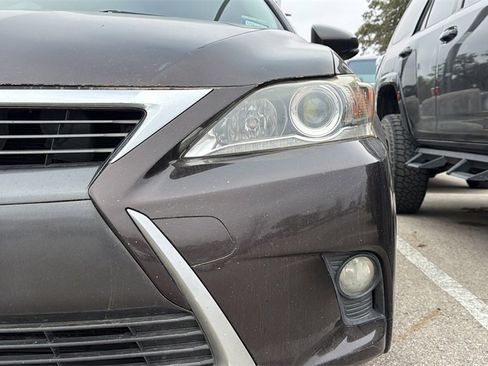 Used 2015 Lexus CT 200h image 2