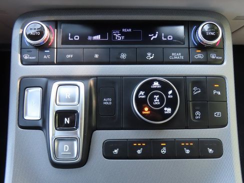 Used 2024 Hyundai Palisade Limited image 9