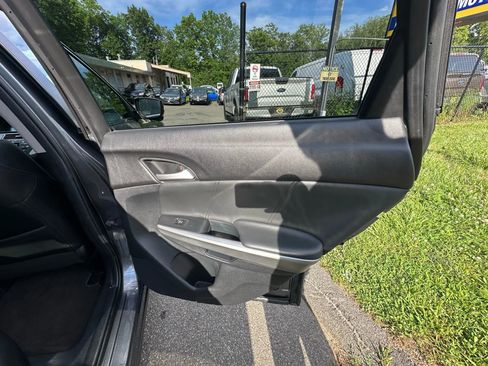 Used 2013 Honda Crosstour EX-L image 17