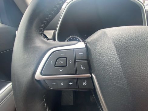 Used 2023 Toyota Highlander XLE AWD/4WD image 19