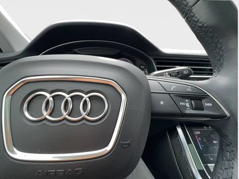 Used 2023 Audi Q7 2.0T Premium w/ Convenience Package AWD/4WD image 41