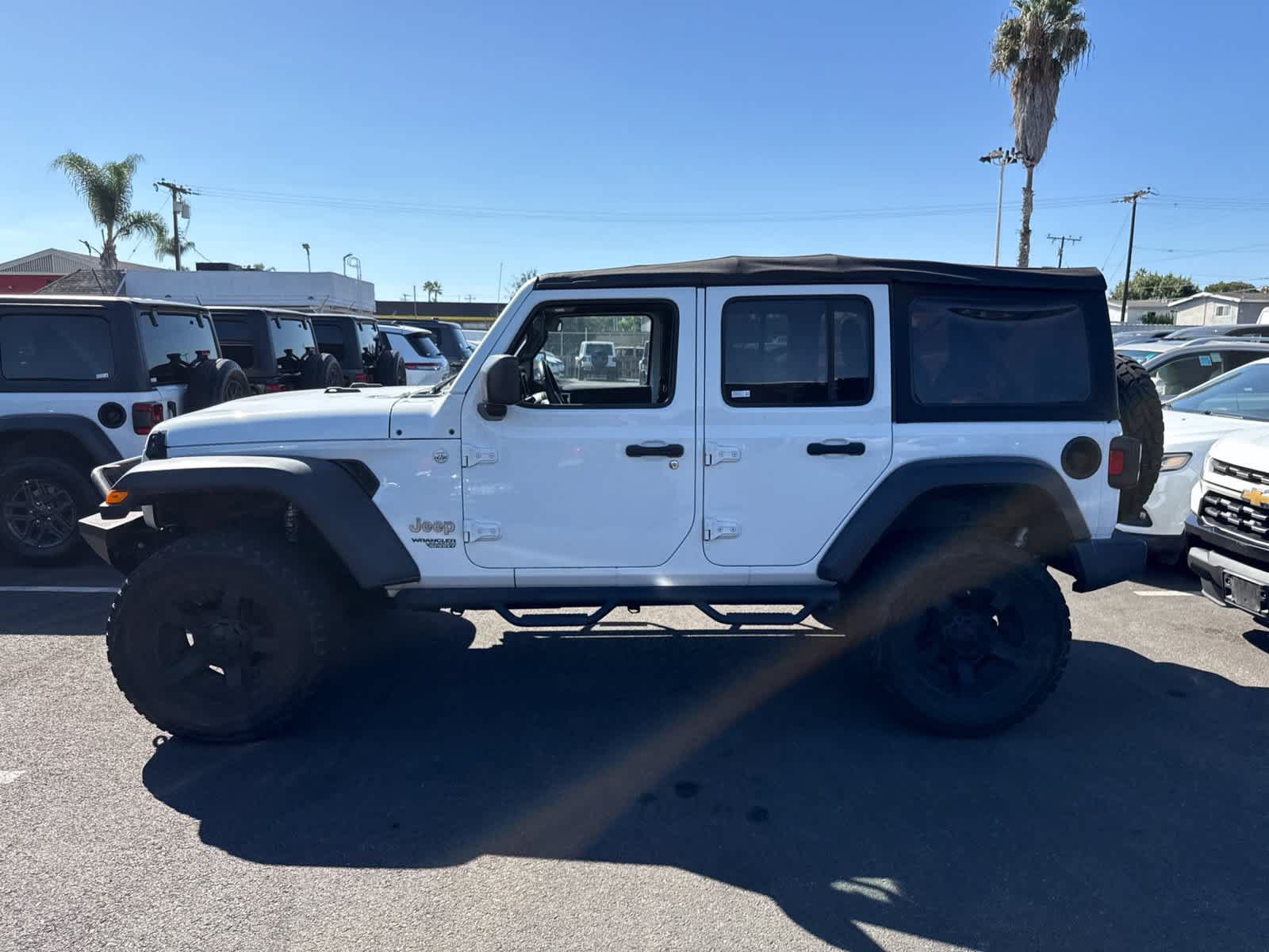 Used 2018 Jeep Wrangler Unlimited Sport S AWD/4WD image 16