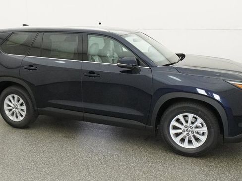 New 2026 Toyota Grand Highlander XLE FWD image 28
