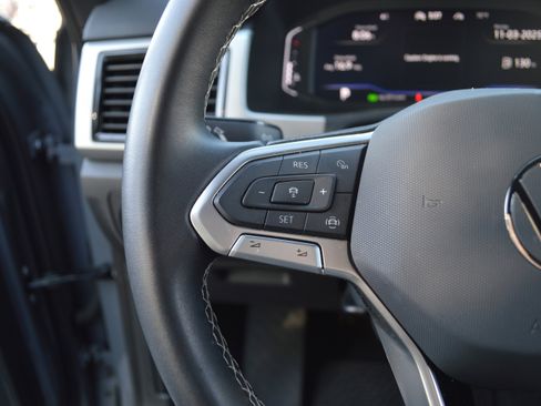 Used 2022 Volkswagen Atlas Cross Sport SE image 14