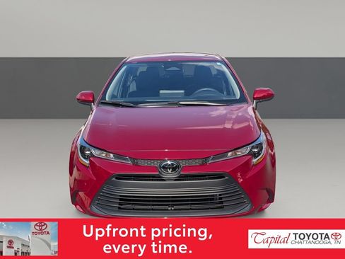 Used 2025 Toyota Corolla LE FWD image 3