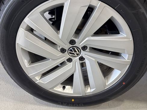 Used 2023 Volkswagen Atlas Cross Sport SE image 13