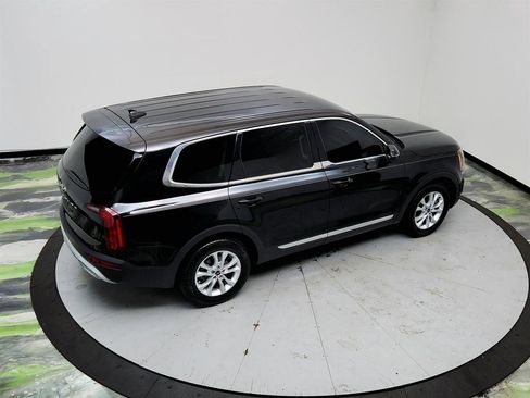 Used 2022 Kia Telluride LX FWD image 33