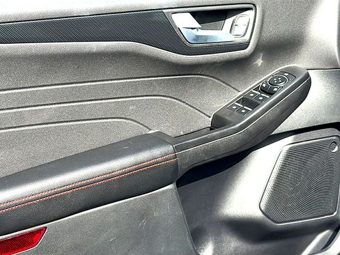 Used 2026 Ford Escape ST-Line FWD image 16