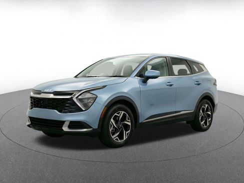 Used 2025 Kia Sportage LX FWD image 3