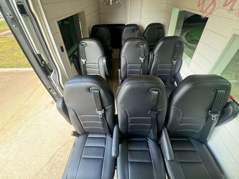 Used 2019 Mercedes-Benz Sprinter 2500 image 21
