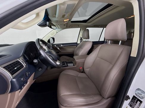 Used 2020 Lexus GX 460 Premium w/ Premium Package image 5