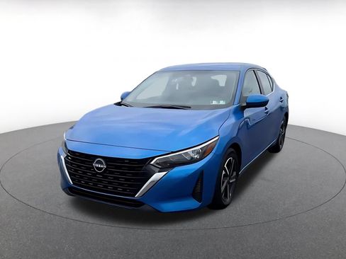 Used 2025 Nissan Sentra SV FWD image 5