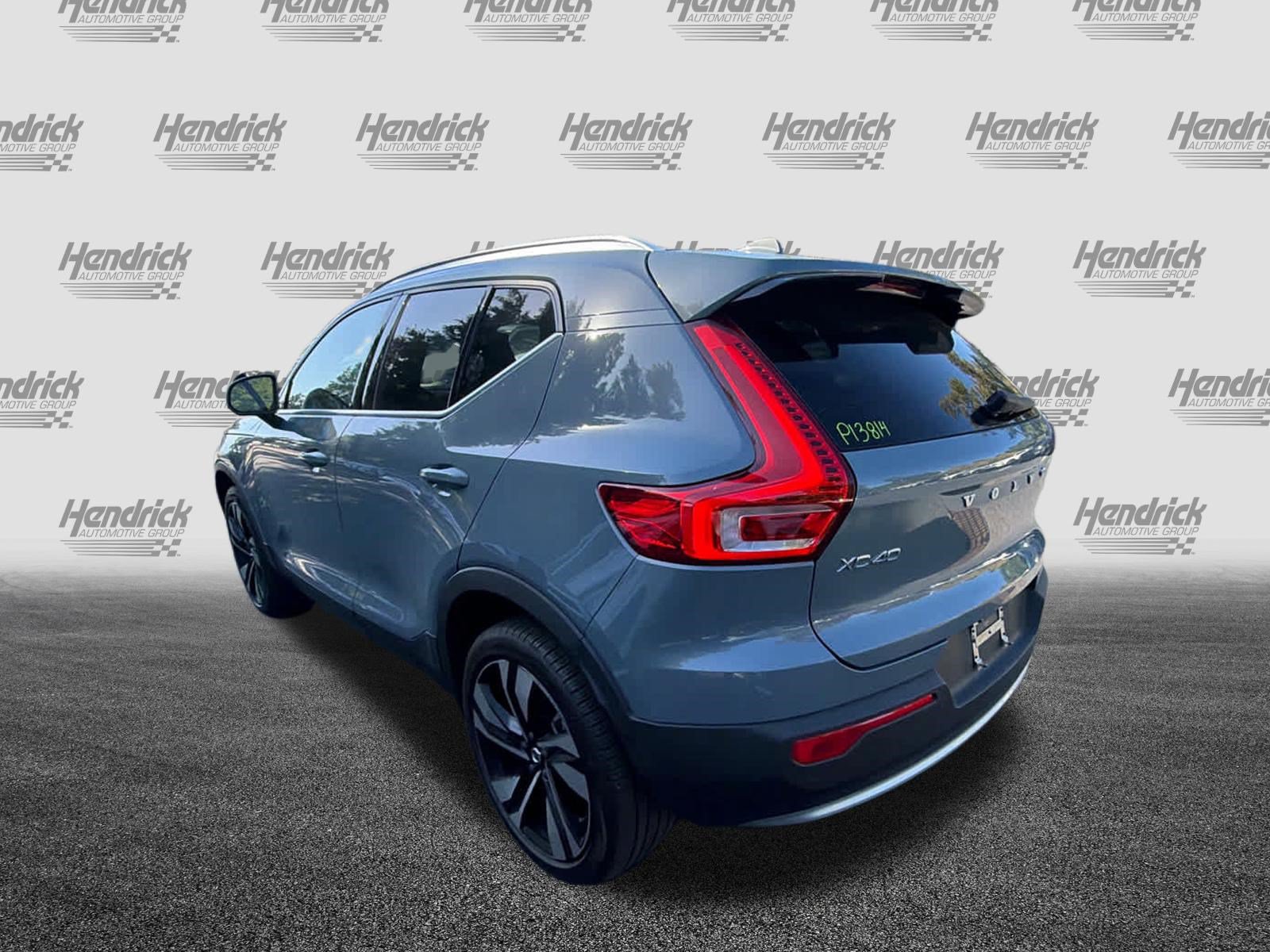 Used 2023 Volvo XC40 B4 Plus w/ Protection Package Premier FWD image 9