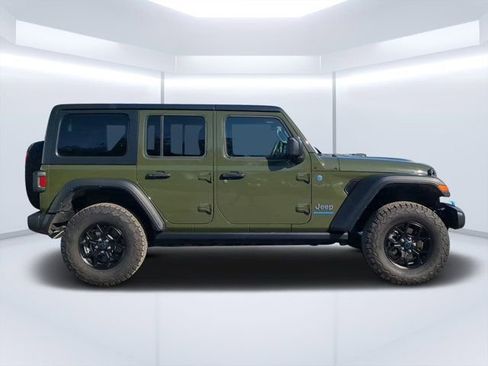 Used 2024 Jeep Wrangler Unlimited AWD/4WD image 2