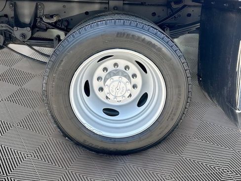 Used 2022 Ford F550 4x4 Crew Cab Super Duty w/ Power Equipment Group image 26