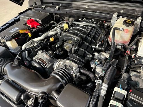 Used 2023 Jeep Gladiator Overland image 28