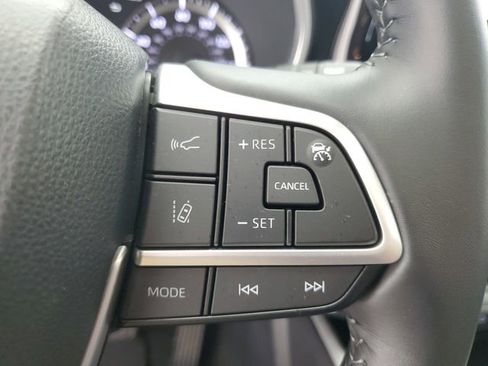 Used 2024 Toyota Highlander XSE FWD image 25