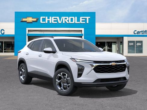 New 2026 Chevrolet Trax LT w/ LT Convenience Package FWD image 8
