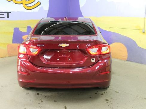 Used 2016 Chevrolet Cruze LT FWD image 3