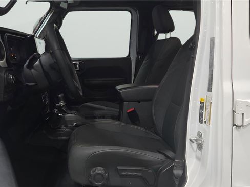 Used 2024 Jeep Wrangler Sport S image 13