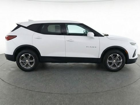 Used 2025 Chevrolet Blazer LT image 11