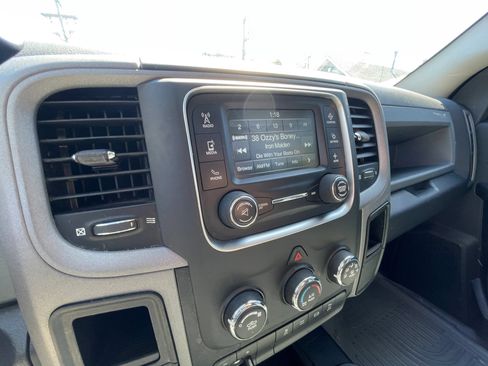 Used 2016 RAM 2500 Tradesman w/ Chrome Appearance Group AWD/4WD image 16