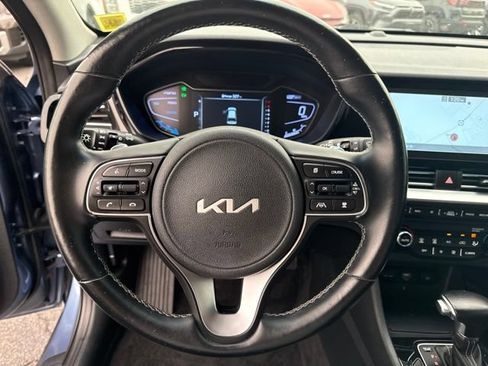 Certified 2022 Kia Niro EX Premium FWD image 22