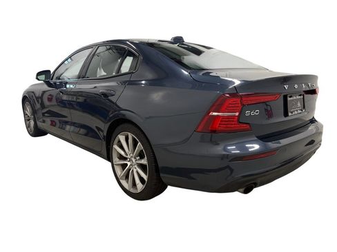 Used 2019 Volvo S60 T5 Momentum w/ Premium Package FWD image 6