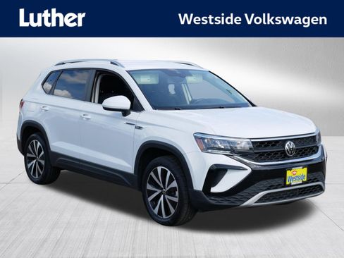 Used 2022 Volkswagen Taos SE AWD/4WD image 1