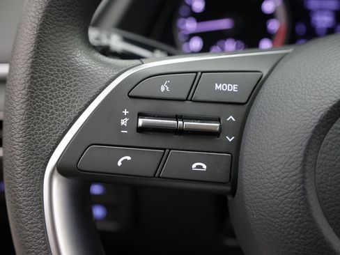 Used 2023 Hyundai Sonata SE FWD image 17