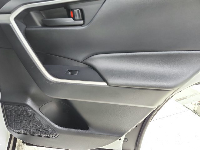 Used 2023 Toyota RAV4 LE AWD/4WD image 37