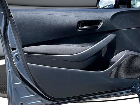 Used 2025 Toyota Corolla LE FWD image 19