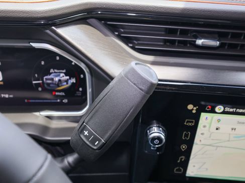 New 2026 GMC Sierra 2500 AT4 w/ AT4 Premium Plus Package AWD/4WD image 24