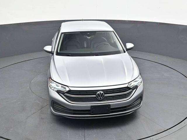 Used 2024 Volkswagen Jetta SE FWD image 30