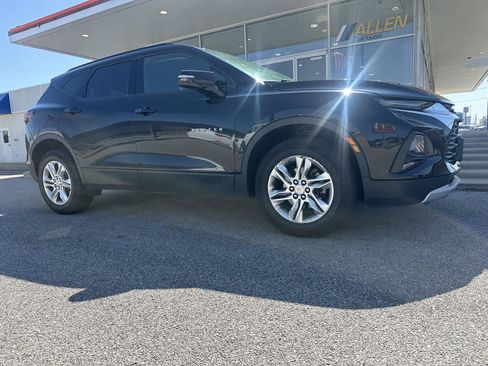 Used 2020 Chevrolet Blazer LT FWD image 1