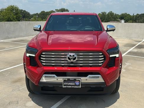 Used 2026 Toyota Tacoma Limited AWD/4WD image 9