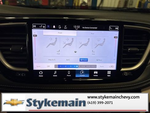 Used 2022 Chrysler Pacifica Touring-L image 42