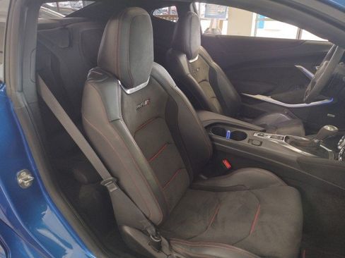Used 2018 Chevrolet Camaro ZL1 w/ LPO, ZL1 Protection Package RWD image 10