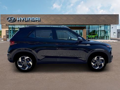 New 2026 Hyundai Venue SEL FWD image 9