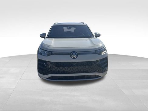 New 2026 Volkswagen Tiguan SEL R-Line image 8